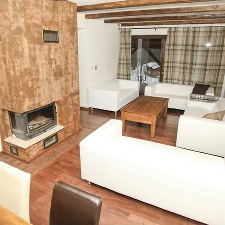 Three-bedroom Holiday In Oscadnica